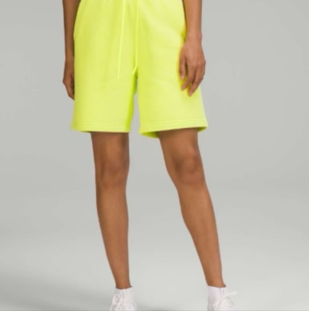 🏷️ Lululemon Loungeful High Rise Short 7" Length Size 18 Electric Lemon 🍋 - Picture 3 of 6